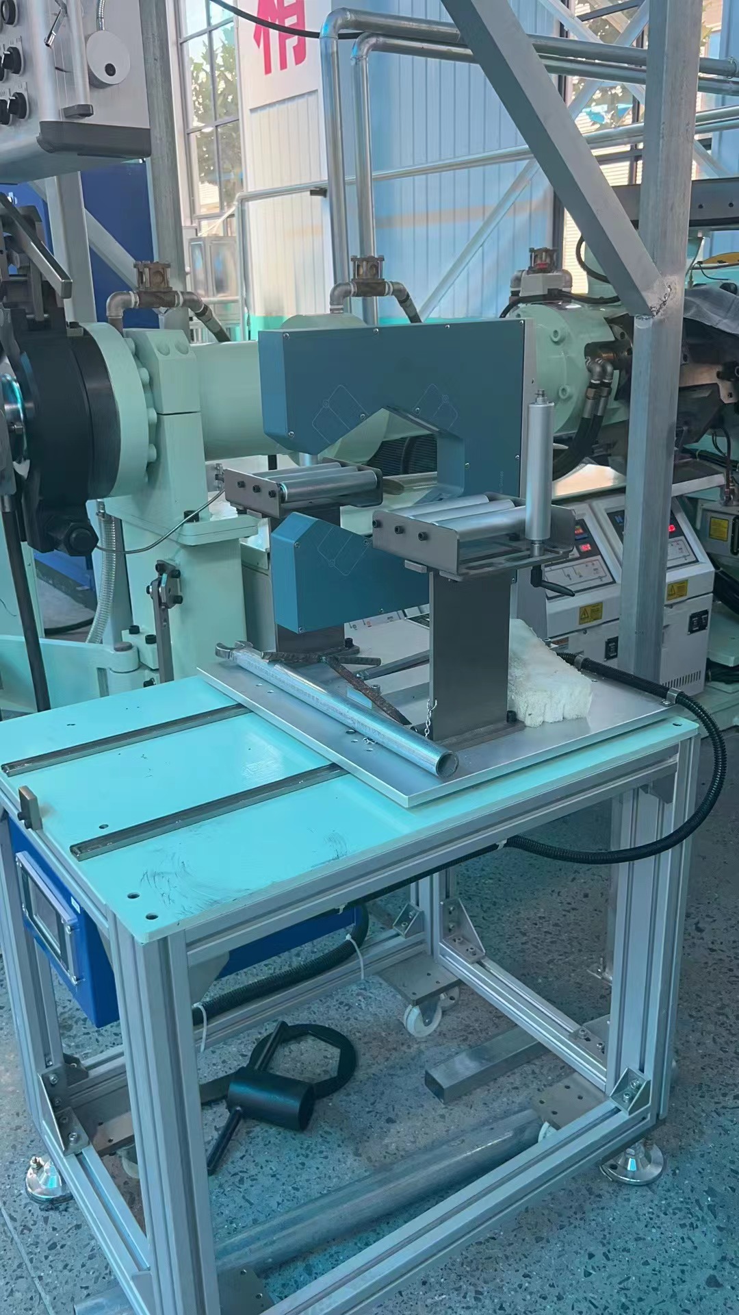 新型LDM100XY激光双向测径仪