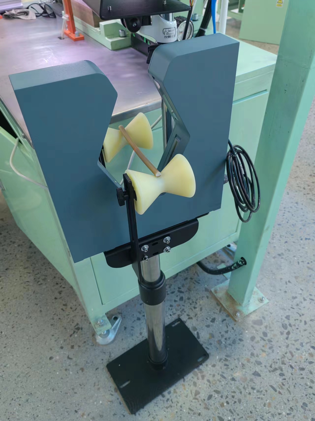 LDM60XY激光双向测径仪